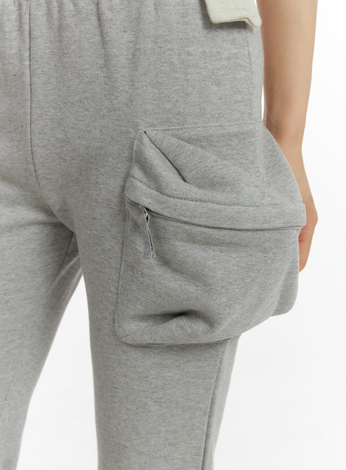 low-rise-pocketed-bootcut-sweatpants-cf429