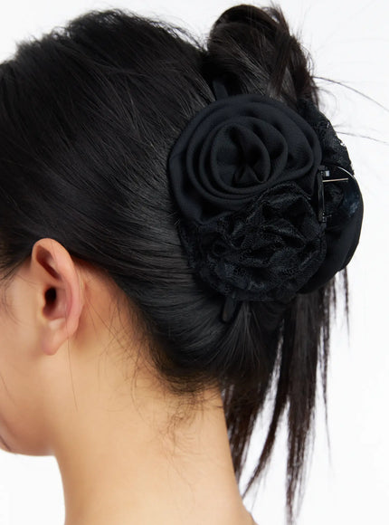 lace-rose-claw-clip-im531