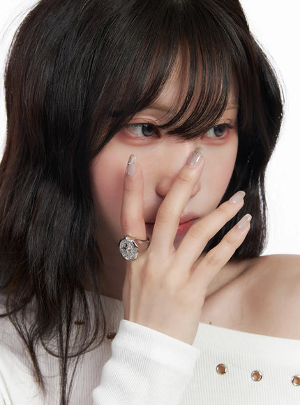 big-cubic-bold-ring-cf525