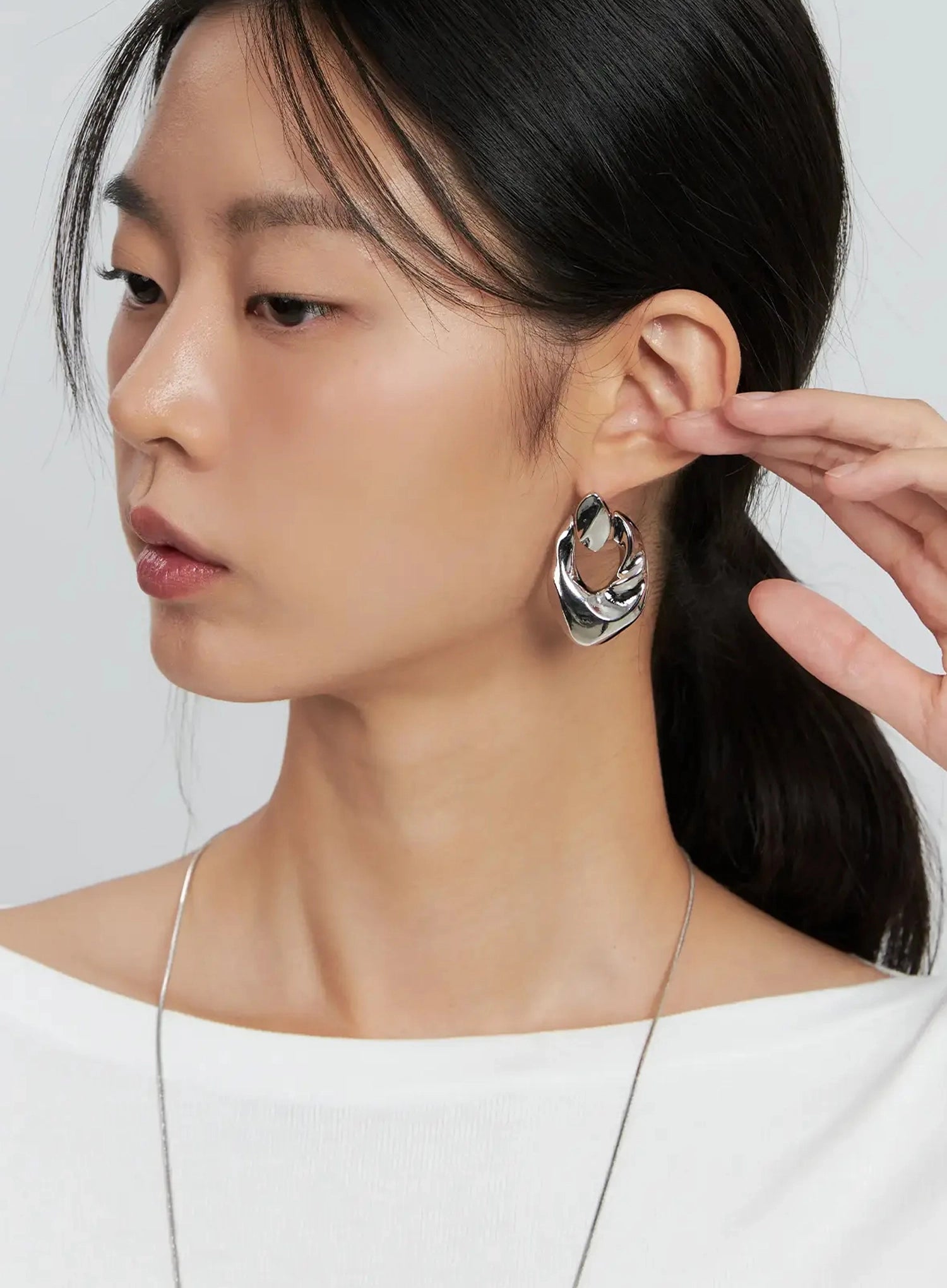 abstract-wave-hoop-earrings-is515