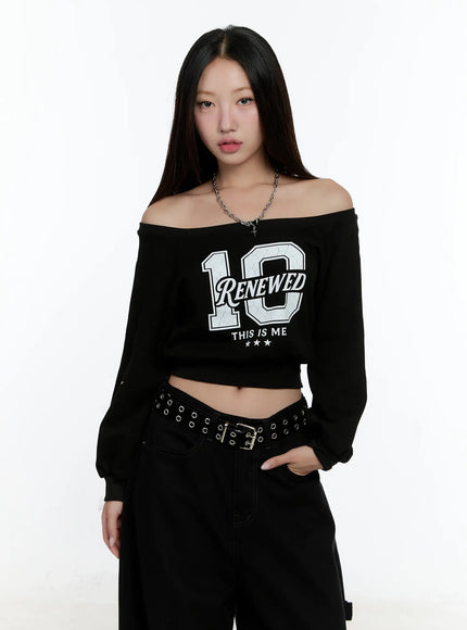 graphic-off-shoulder-crop-sweatshirt-cs517