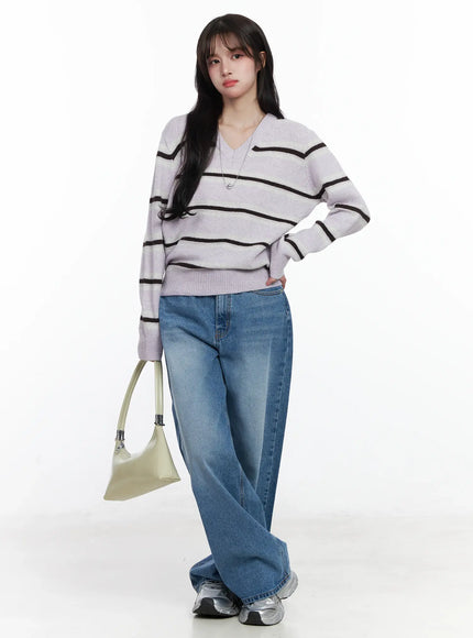 striped-v-neck-knit-sweater-ij529