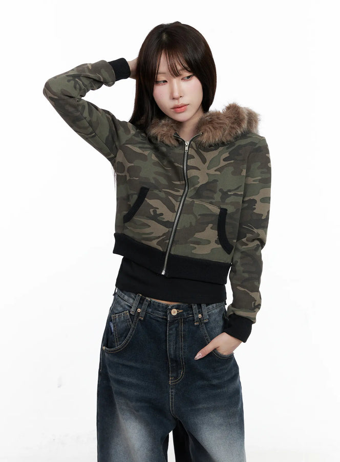 camo-faux-fur-crop-zip-up-hoodie-co521