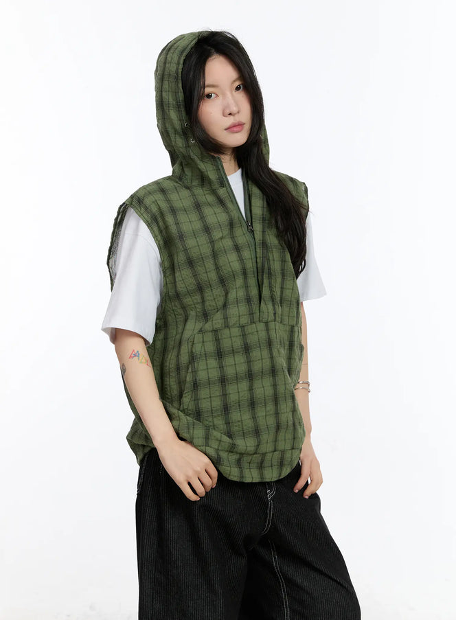 checkered-hooded-vest-ca506