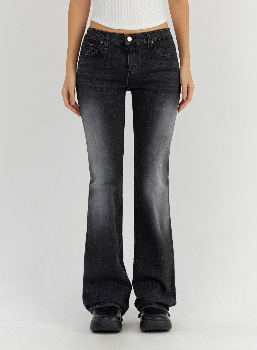Bootcut Washed Jeans CO325 in dark gray, front product shot on model from waist down, low-rise slim fit with washed fading, five-pocket design, bootcut flare hem.