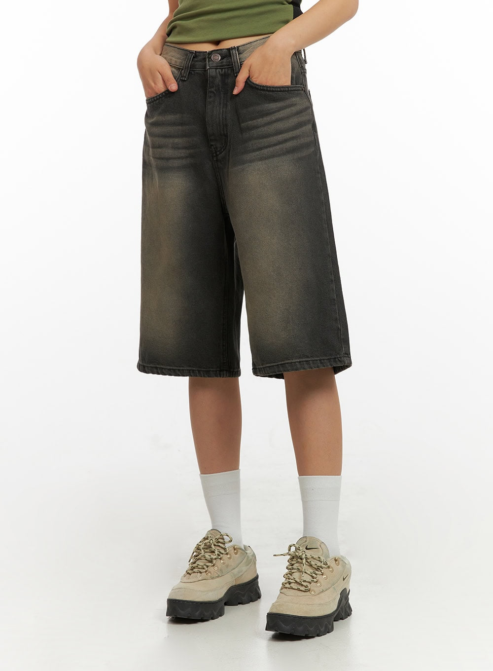 Color Washed Jorts IY422 in Black, size L