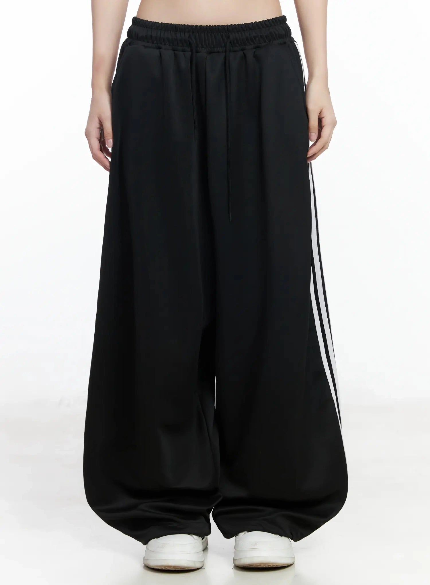 striped-track-pants-im506 / Black