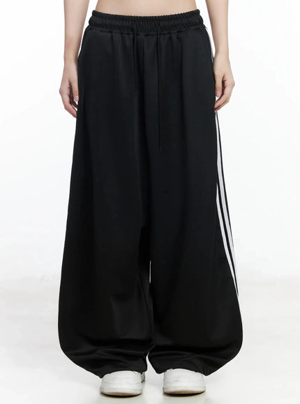 striped-track-pants-im506 / Black