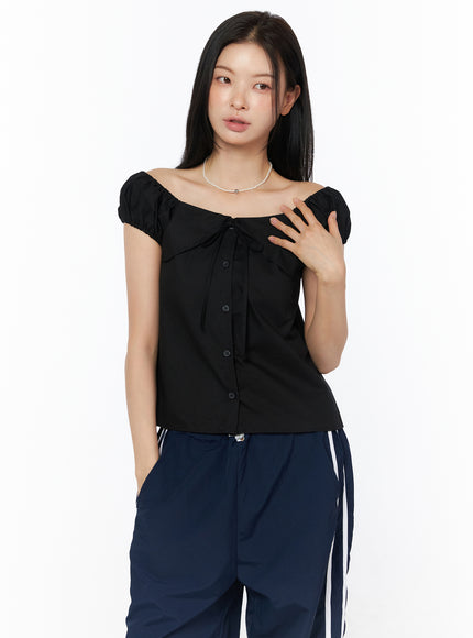 ribbon-puff-sleeve-blouse-iu516 / Black