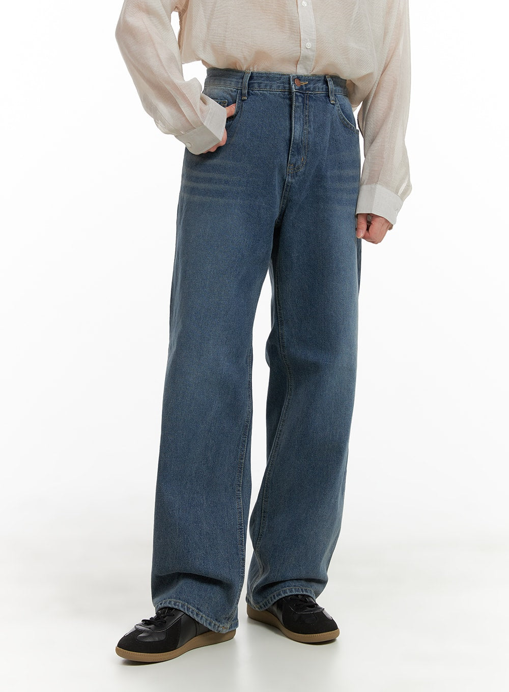 Men's Washed Denim Wide Fit Jeans IA402 in Blue, size L/1XL