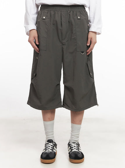 mens-nylon-pocketed-wide-fit-shorts-ia510 / Dark green