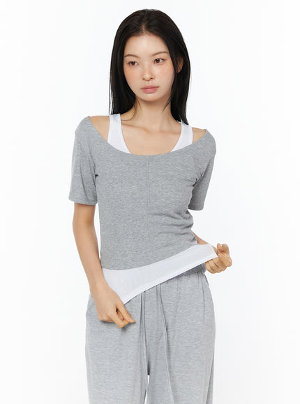 layered-halter-neck-ribbed-tee-iu519 / Gray