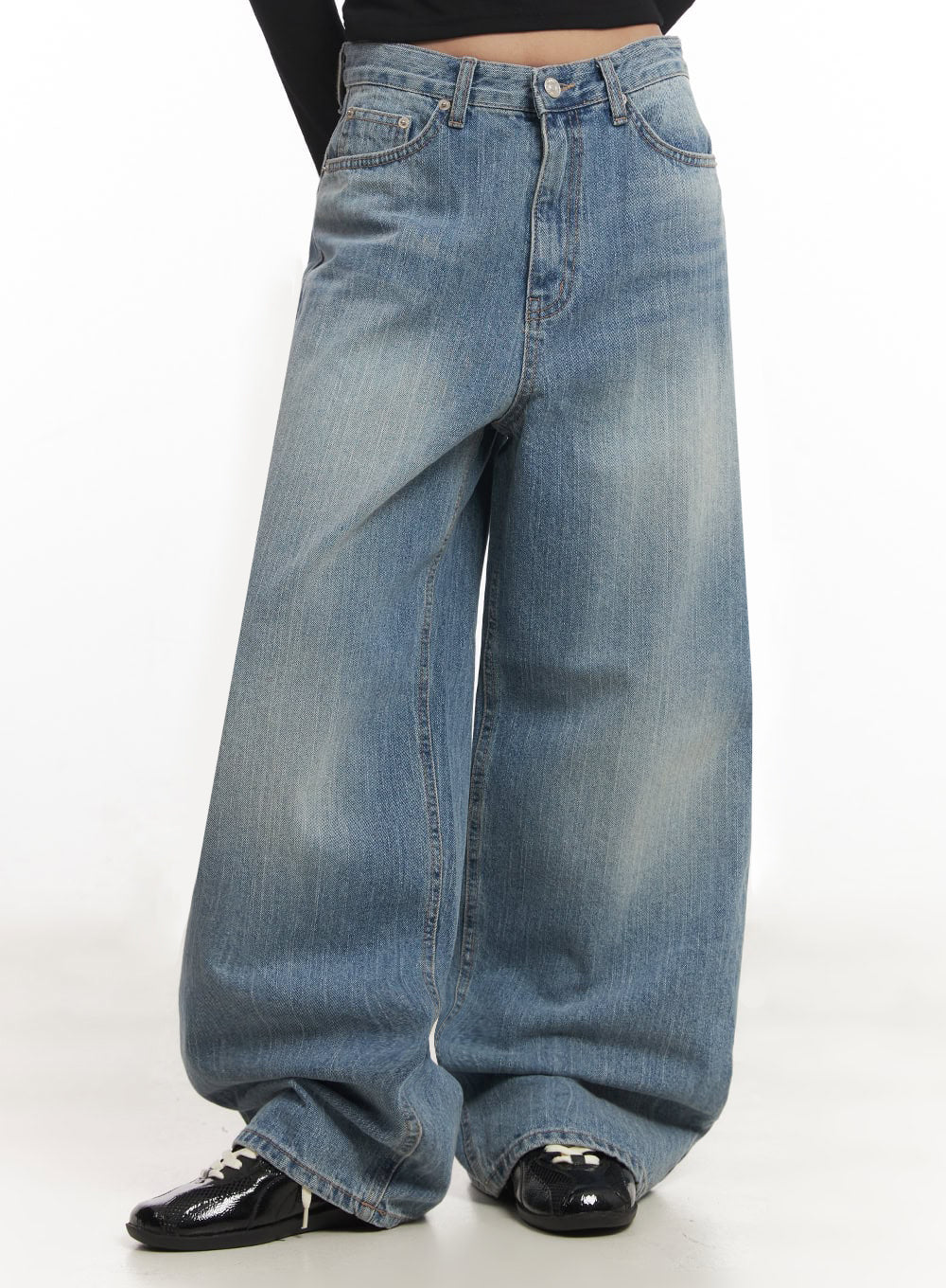 Yvette Washed Baggy Jeans IA517 in Light blue, size L