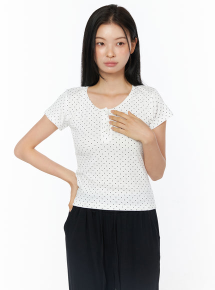 polka-dot-lace-trim-henley-tee-iu519 / White