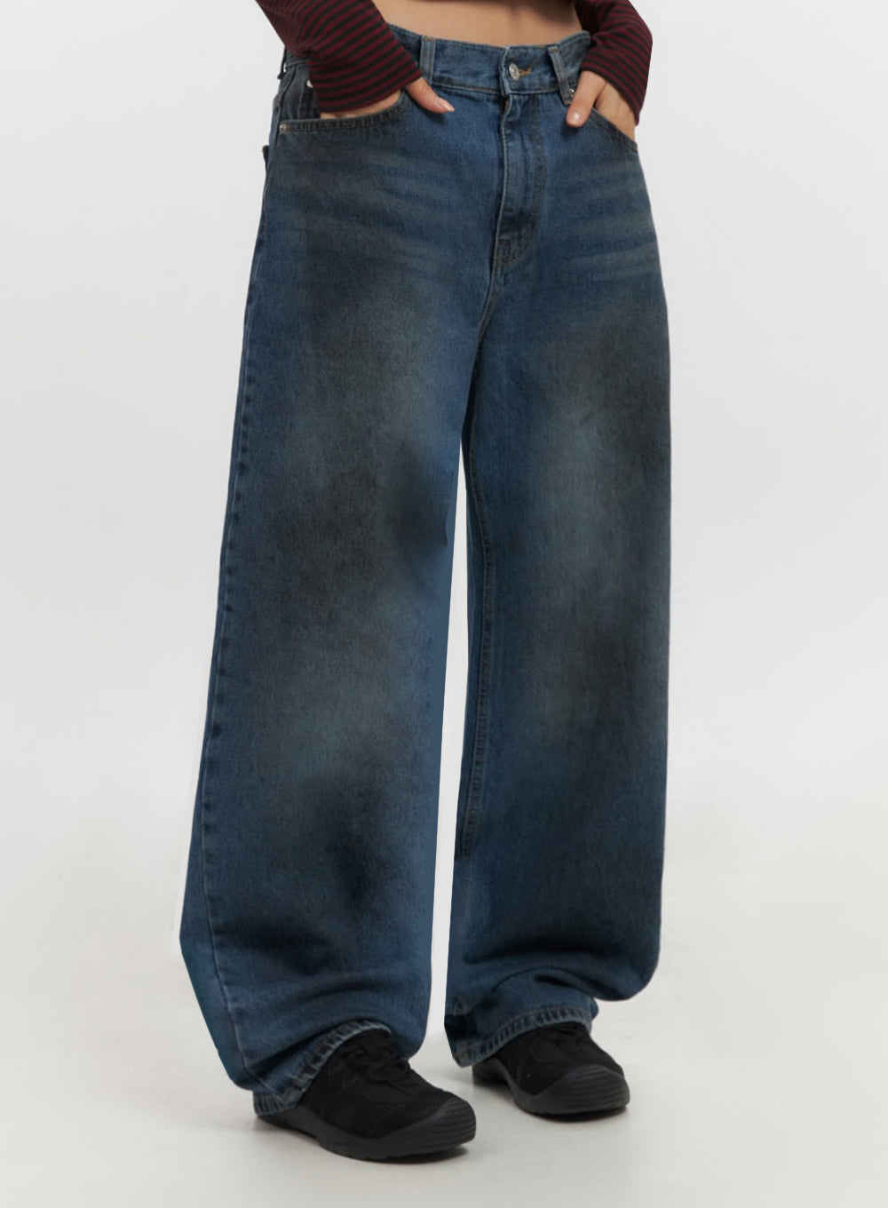 Brianna Dark Washed Wide-Leg Jeans IF510 in Dark blue, size 3XL