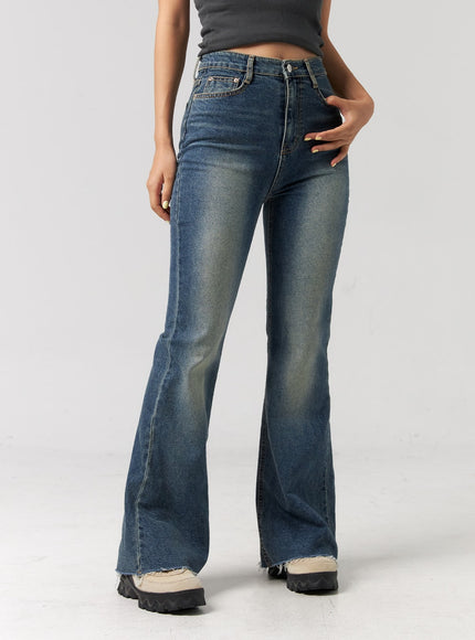 slim-fit-bootcut-jeans-cg319
