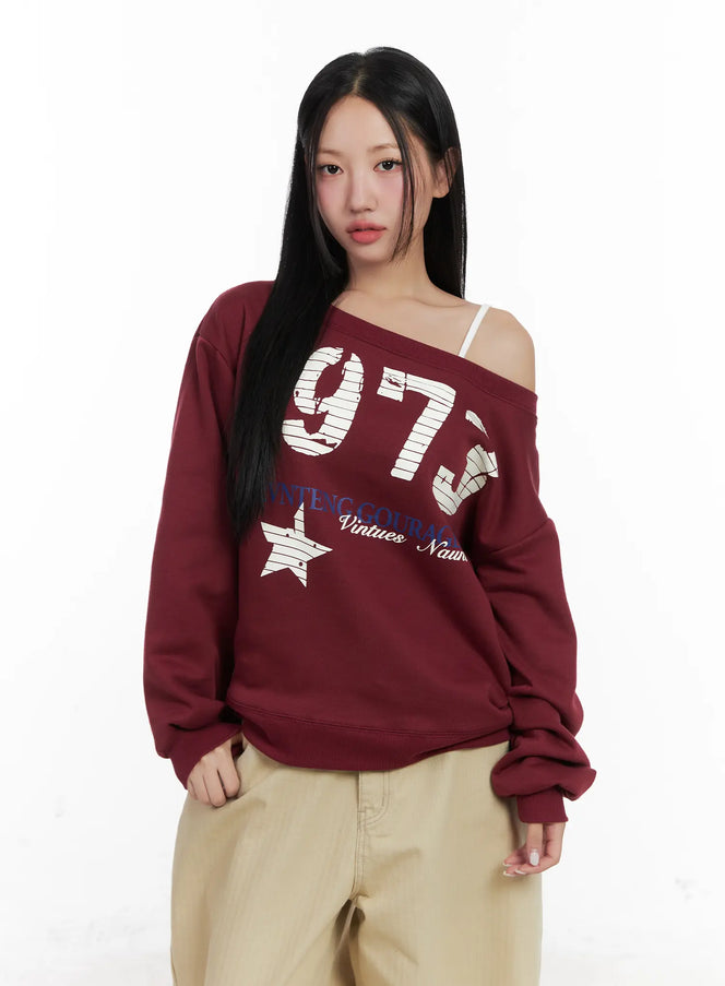 oversized-off-shoulder-graphic-sweatshirt-cn528