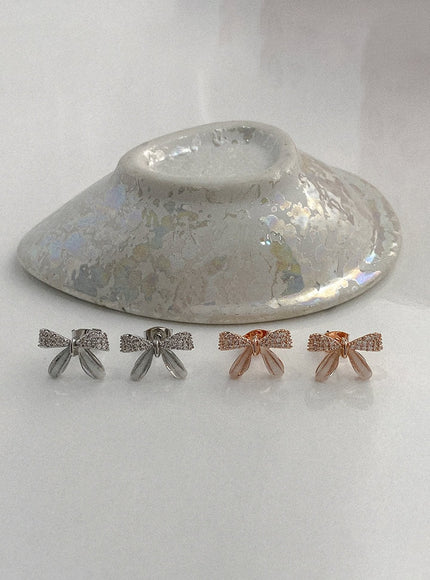 glint-ribbon-cubic-earrings-ia517