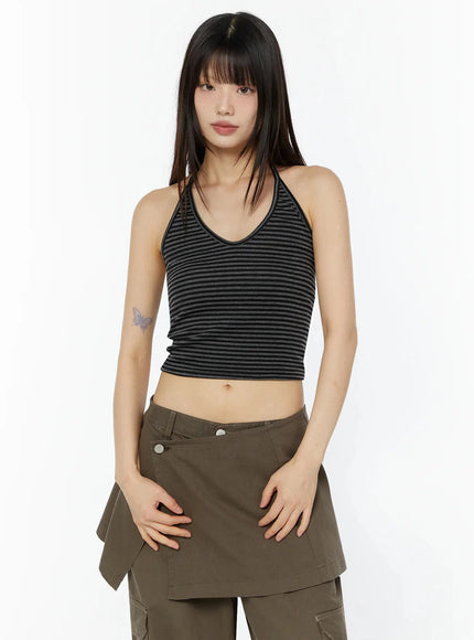 striped-halter-neck-crop-top-iu518
