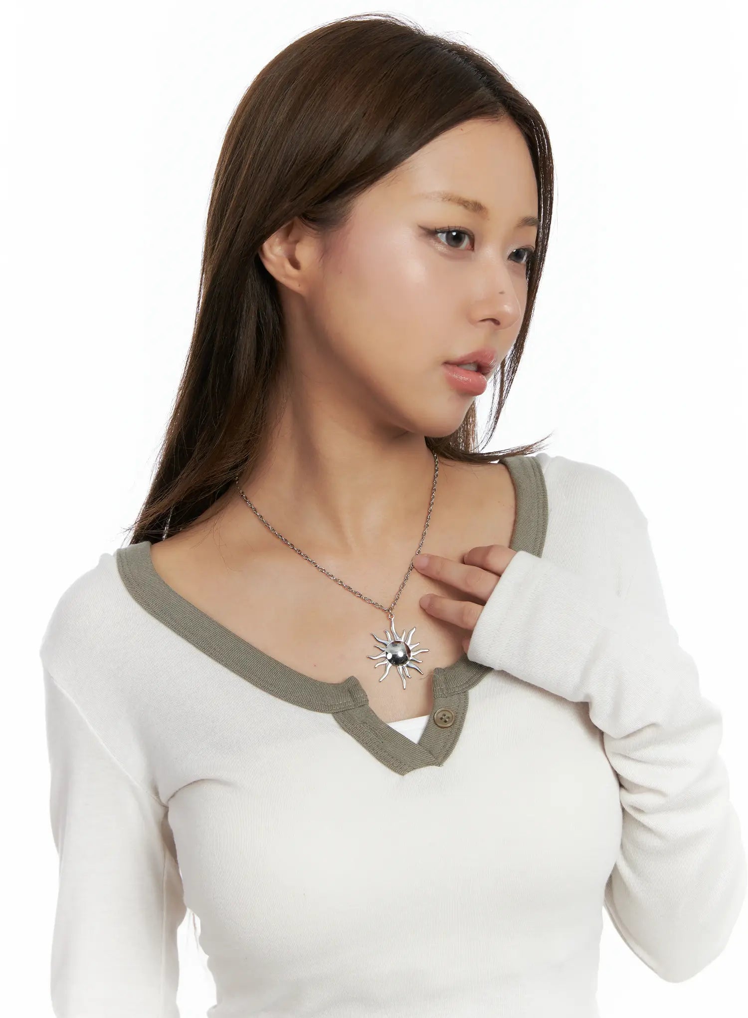 silver-sun-pendant-necklace-cs505