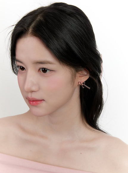 stretched-ribbon-earrings-cf528