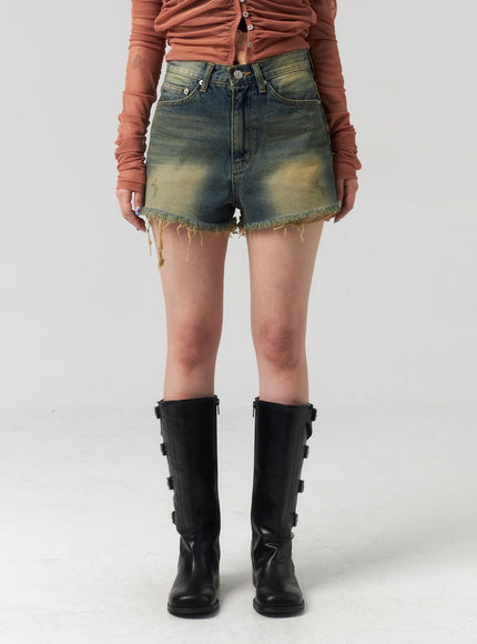 ripped-hem-denim-shorts-cl314