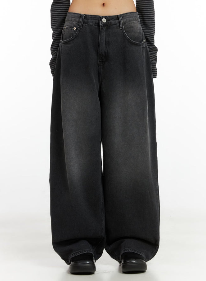 Delilah Pin-Tuck Washed Denim Baggy Jeans CO424 in Black, size L