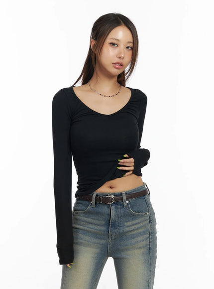 v-neck-ruched-long-sleeve-top-cm520 / Black