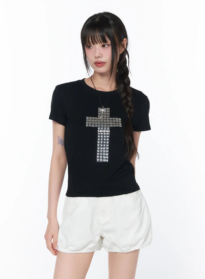 studded-short-sleeve-tee-ca528 / Black