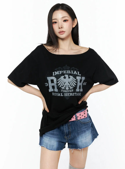 oversized-off-shoulder-graphic-tee-cu511 / Black