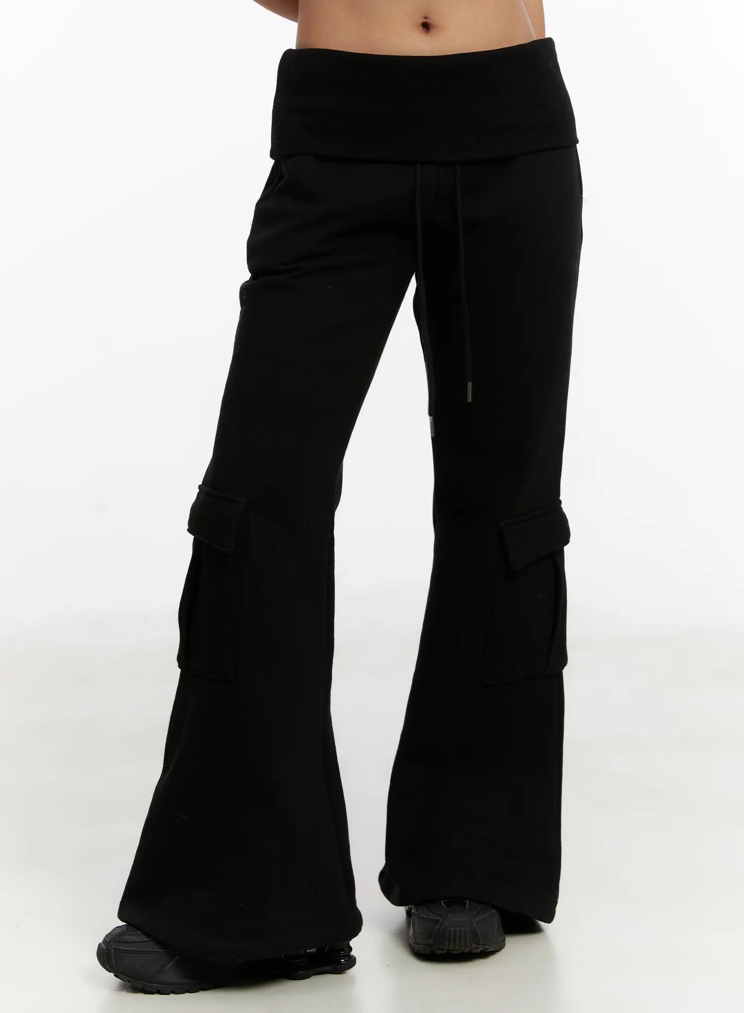 high-waist-cargo-bootcut-pants-cd517 / Black