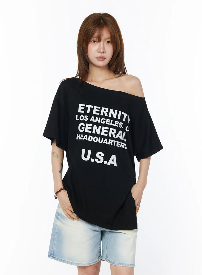 off-shoulder-graphic-t-shirt-cy528 / Black