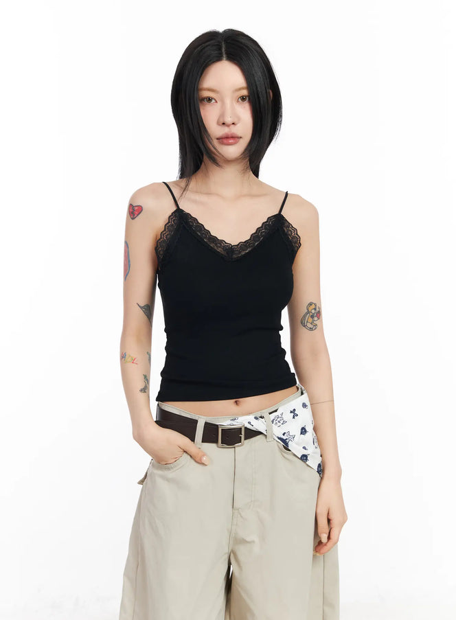 v-neck-lace-camisole-top-cf526 / Black