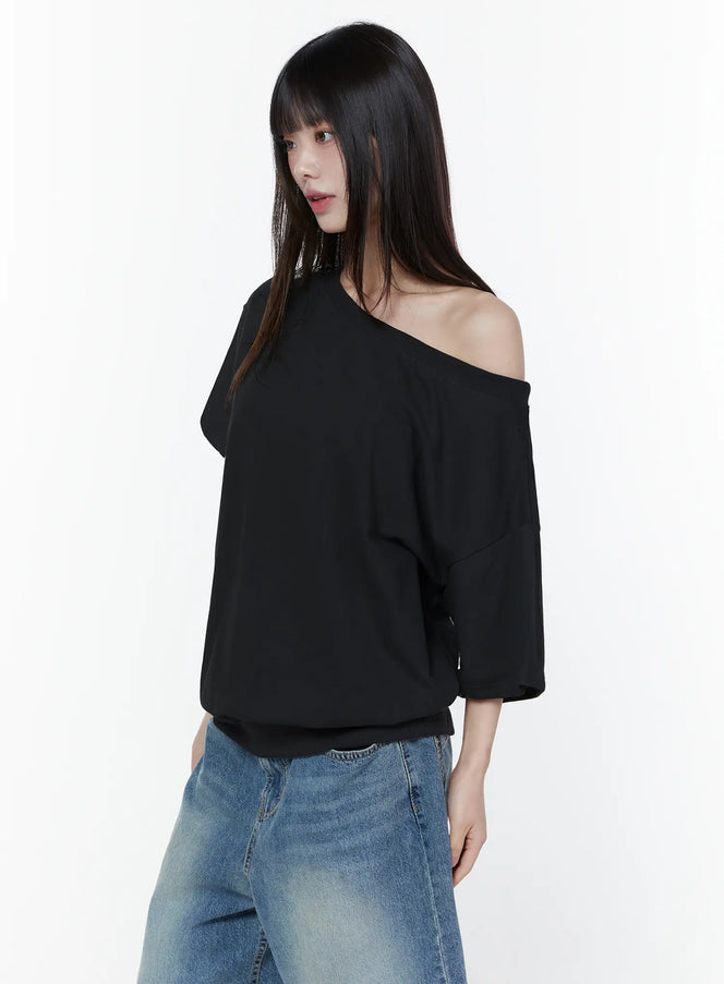 oversized-off-shoulder-tee-cu505 / Black