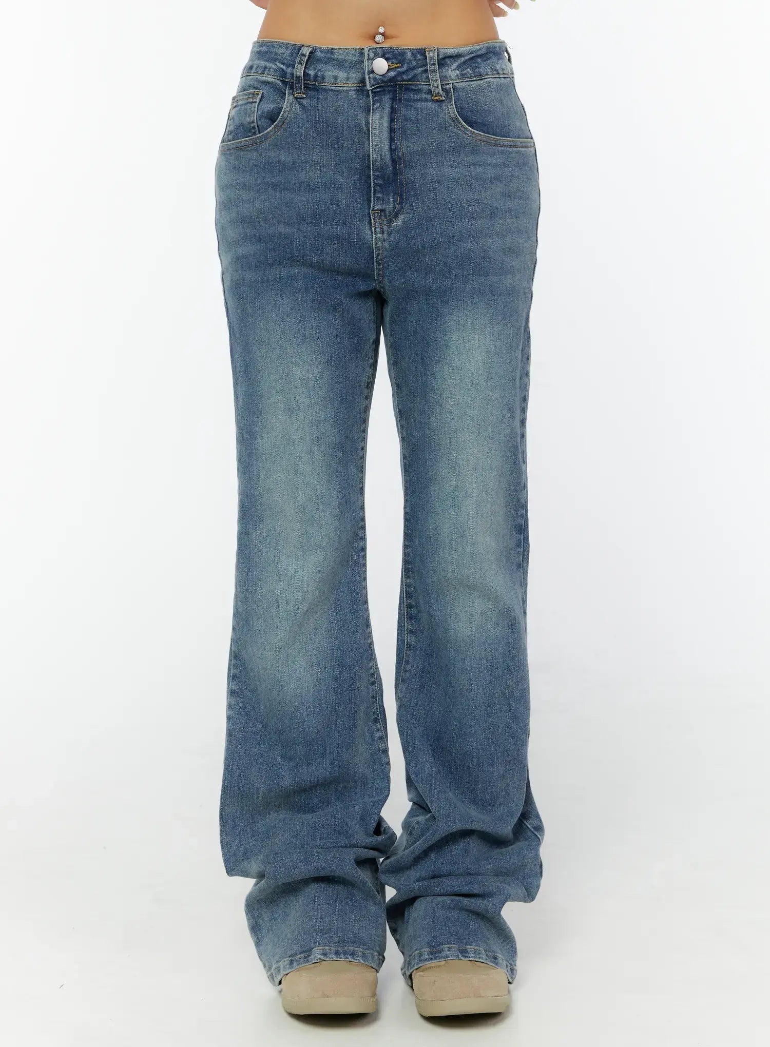 hollis-low-rise-hip-pad-bootcut-jeans-cy520 / Blue