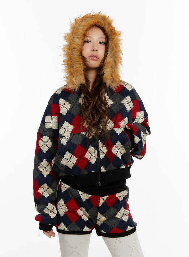 argyle-faux-fur-trim-zip-up-hoodie-cd512