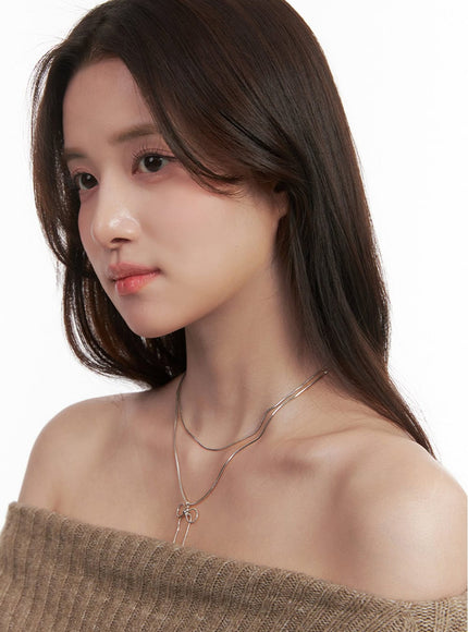 cain-ribbon-flat-lined-necklace-ij516