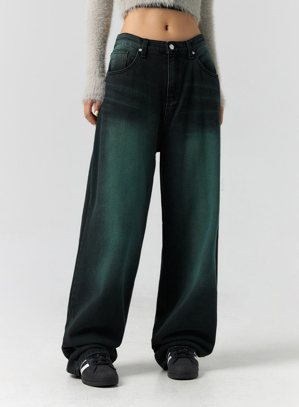 Comfy Wide Leg Color Jeans CS305 in dark green, front waist-to-hem close-up on model, five-pocket design with silver button, gradient green-black faded denim wash, wide leg silhouette.