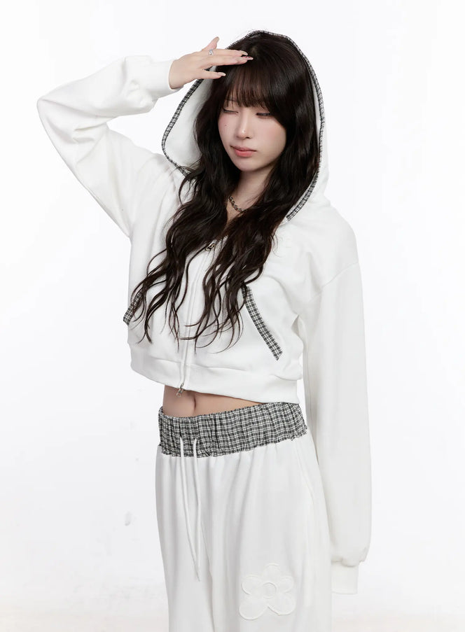 plaid-trim-crop-zip-up-hoodie-cs530