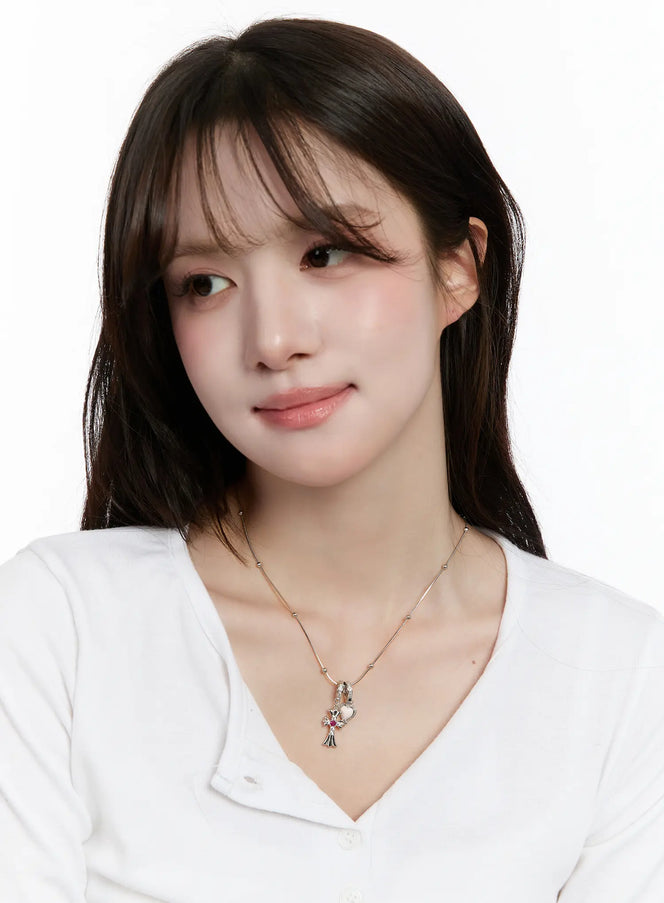 chic-heart-and-cross-necklace-cm505