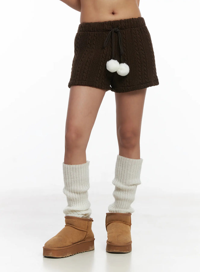 cable-knit-pom-pom-shorts-cj512