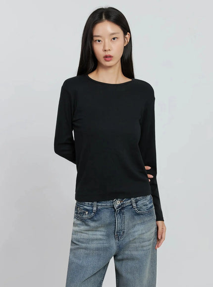 essential-long-sleeve-top-io530