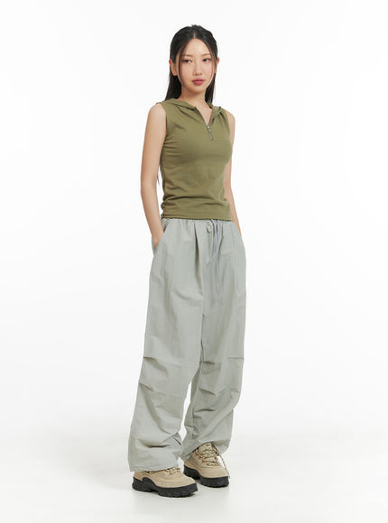 unisex-classic-parachute-pants-cm418