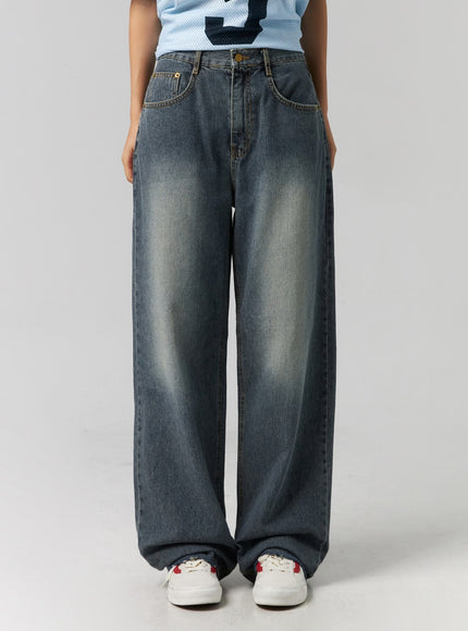 wide-fit-washed-jeans-cg314