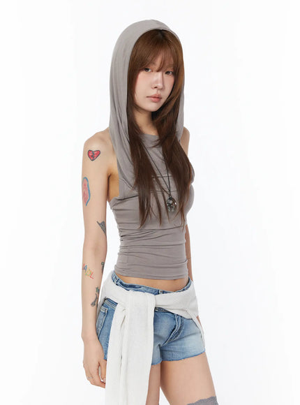 hooded-halter-sleeveless-top-cy527