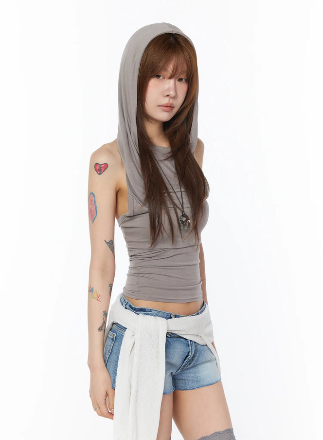 hooded-halter-sleeveless-top-cy527