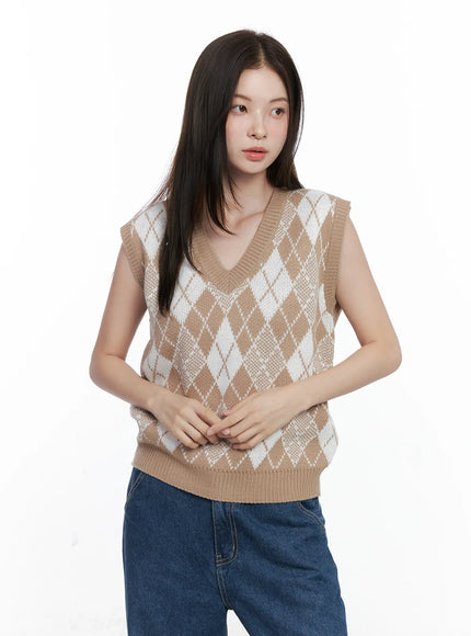 argyle-pattern-v-neck-vest-co506