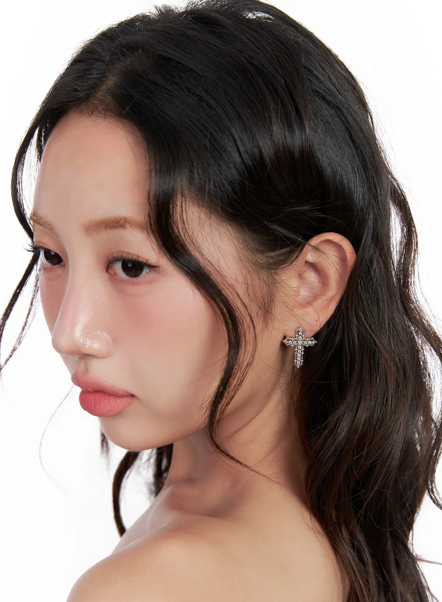 studded-cross-earrings-cl522