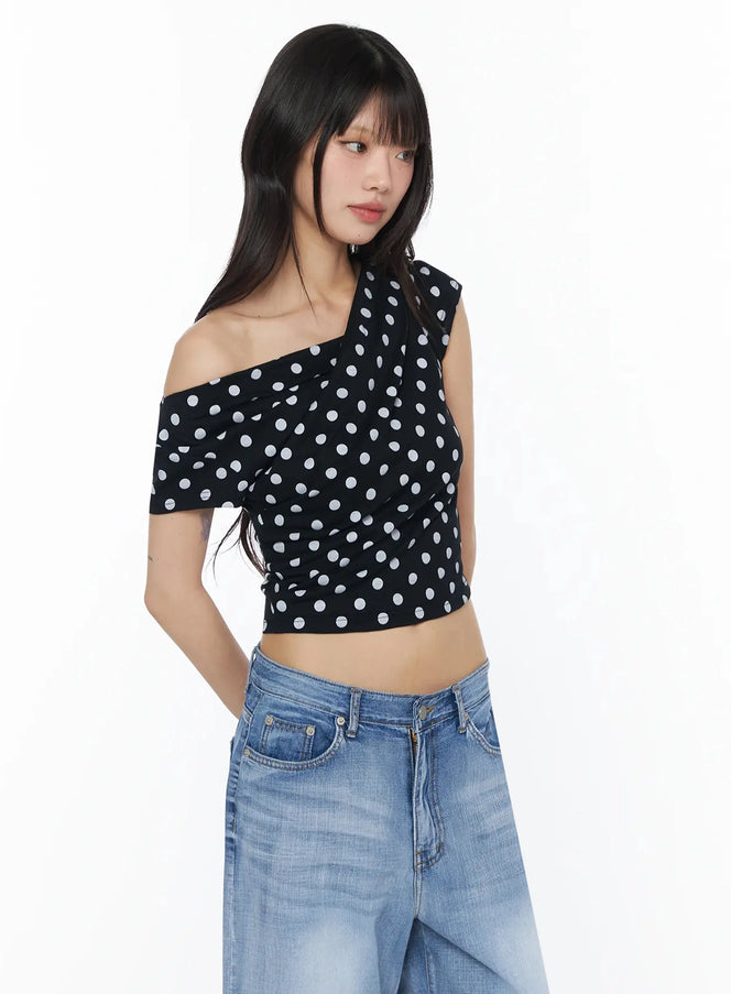 polka-dot-off-shoulder-crop-top-iy525