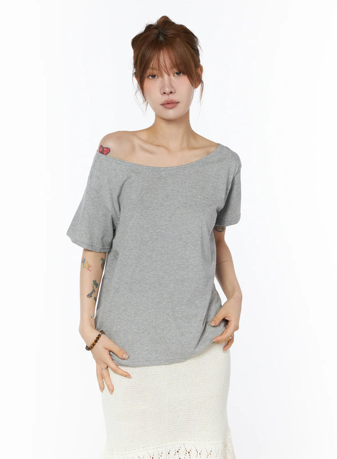 off-shoulder-boxy-tee-cy527 / Gray